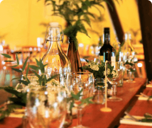 themes and decor